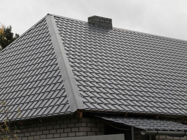 Металлочерепица Квадро Профи на крыше частного дома